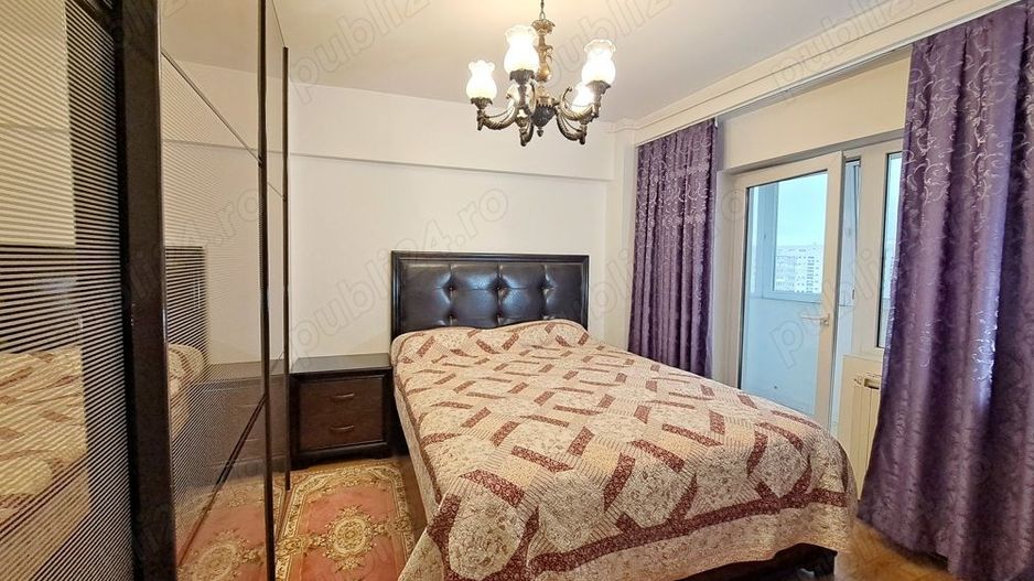 Vand Apartament spatios cu 4 camere de vanzare pe Bdul Decebal - Poză 3