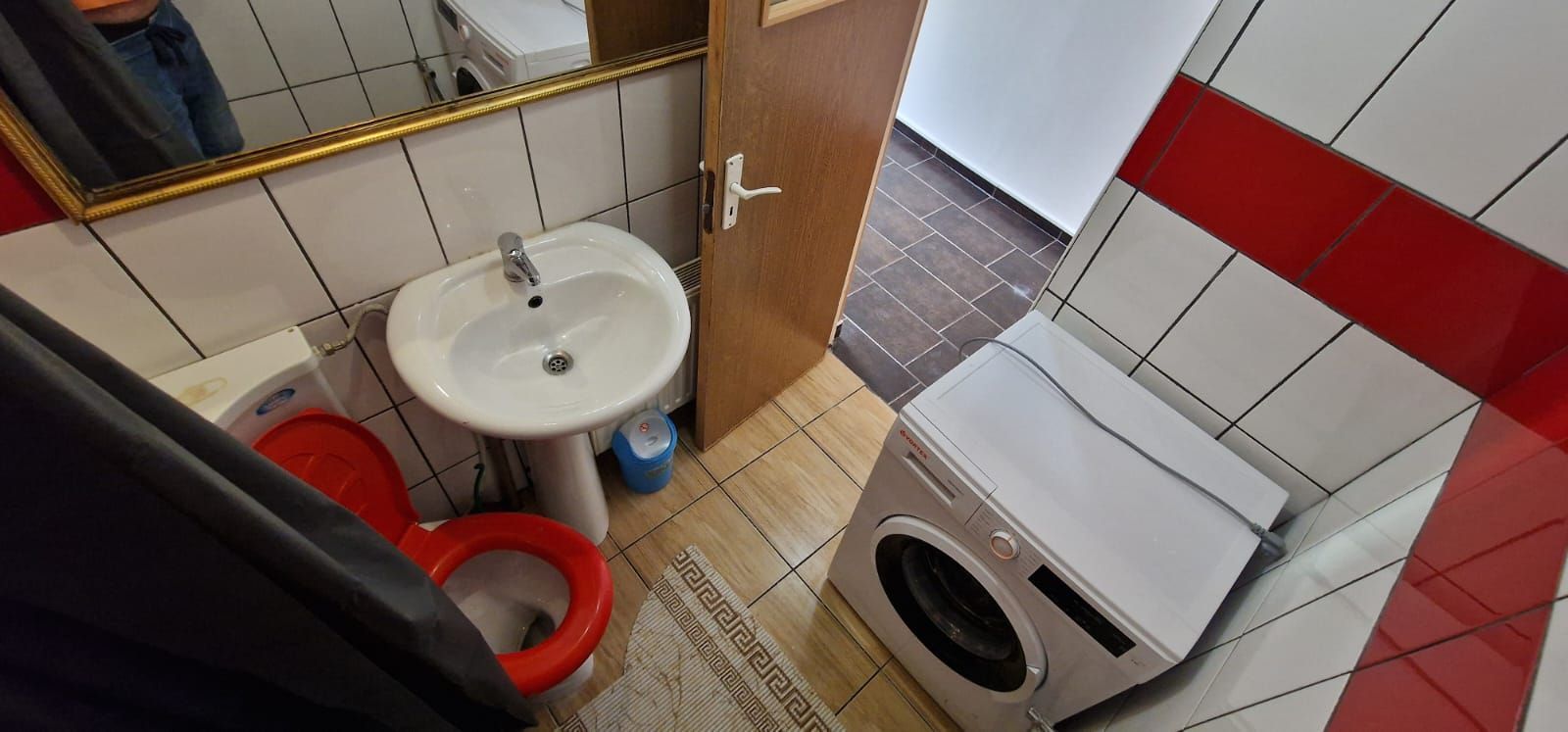 Apartament renovat cu o camera pe 2 nivele | Curte | Parcare | Grigorescu - Poză 15