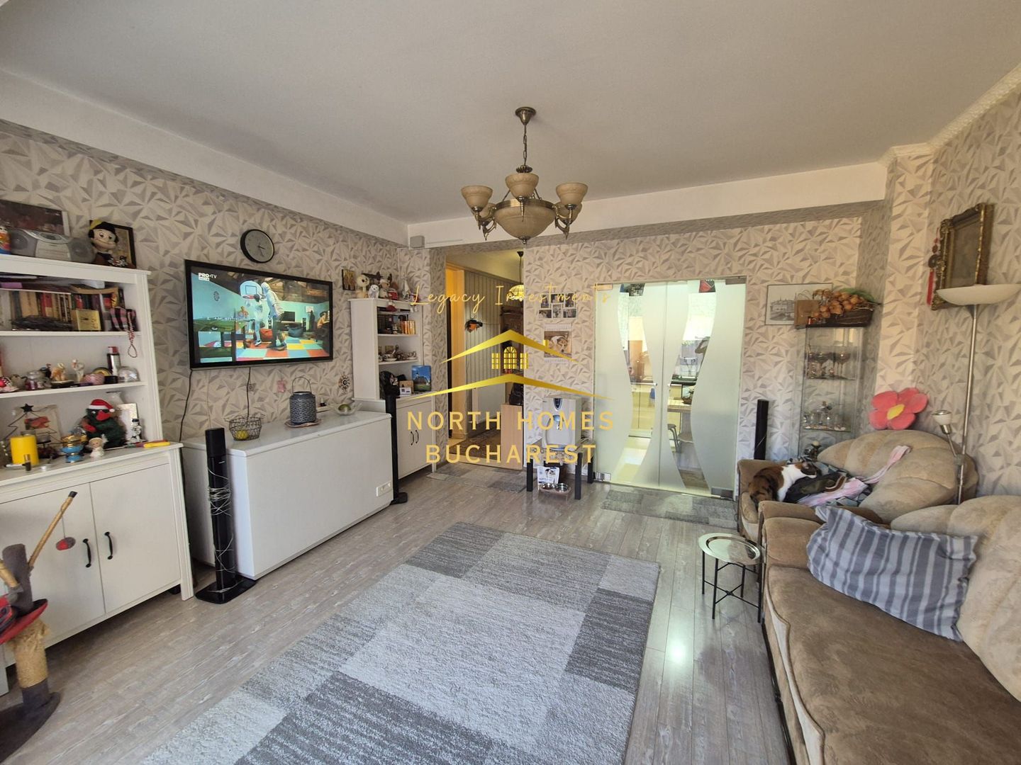 Ap 3 camere cu parcare subterana si curte in vila in zona Dămăroaia - Poză 5