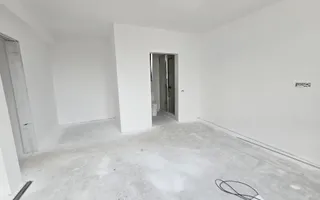 Vila finalizata, curte libera 185 mp,  loc de parcare, zona case - Poză 11