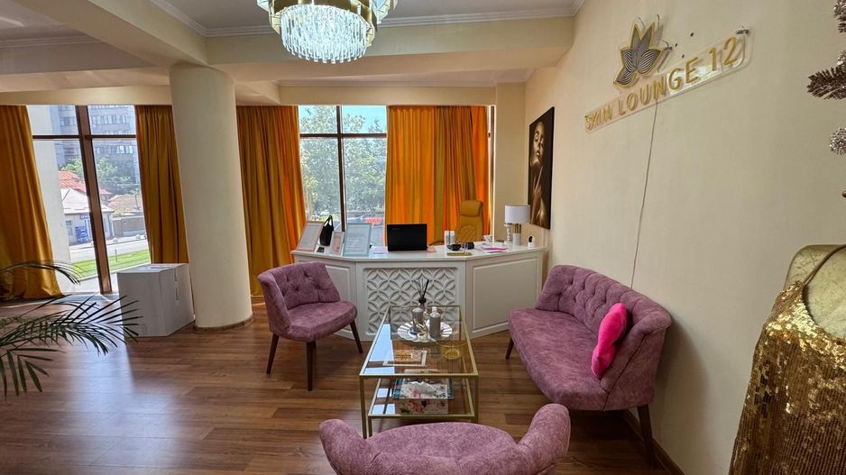 Apartament spatios etaj 1 I pretabil locuinta sau activitate profesion - Poză 13