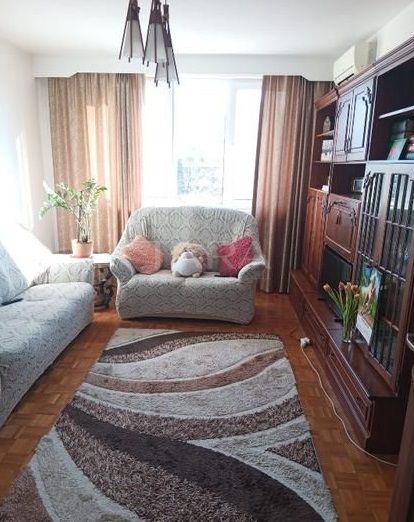 Apartament cu 4 camere, Grigorescu, zona Liceul „Onisifor Ghibu”. - Poză 1