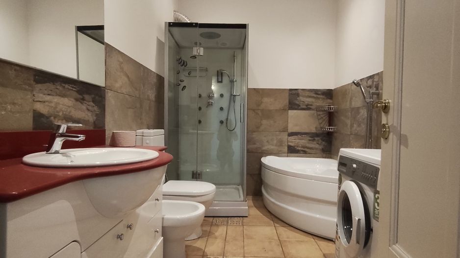 APARTAMENT 3 CAMERE ZONA SINAIA - Poză 7