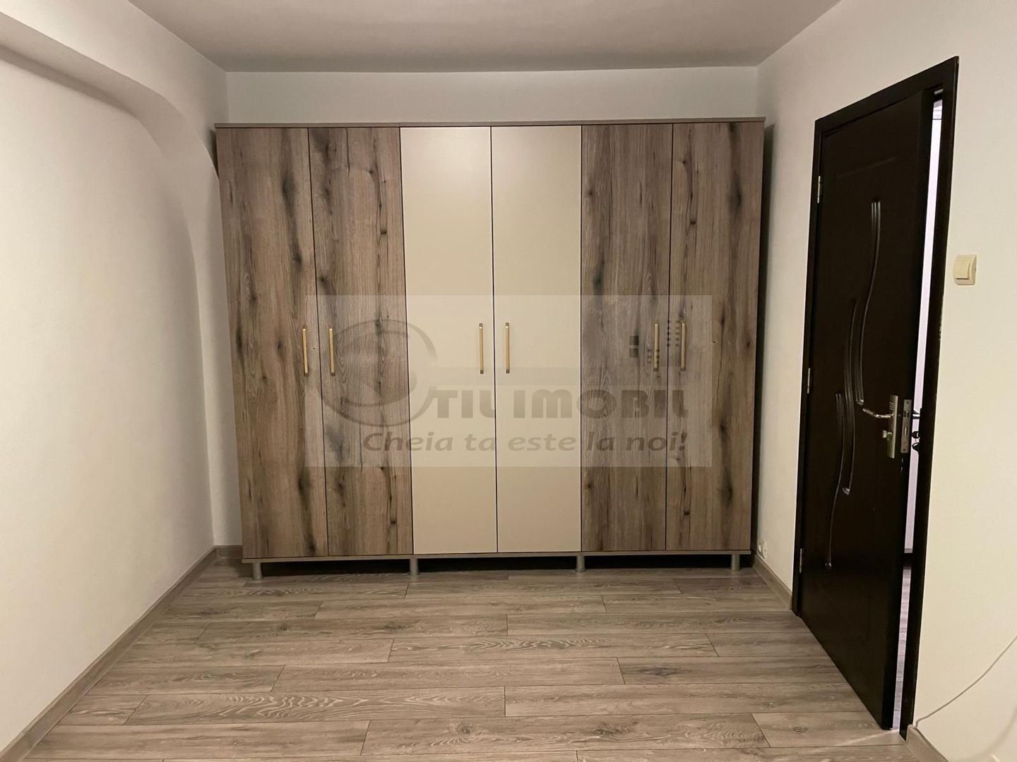 Ap.2 camere, Podu Ros ,52mp, fara risc,95.000 euro - Poză 2