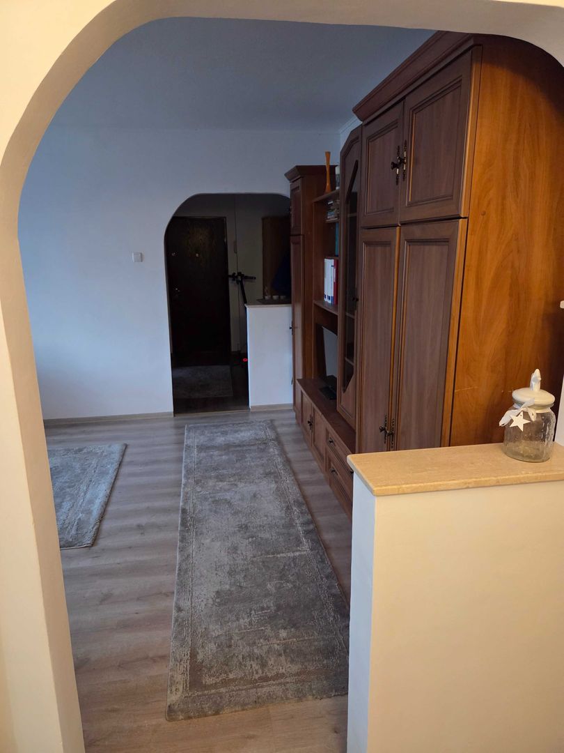 BRASADAS vinde ap 2 cam CARAMIDA etaj 3/4 SOLIDARITĂȚII. - Poză 3