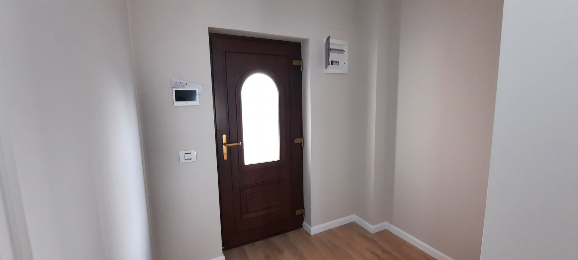 Locuinta deosebita cu finisaje PREMIUM - Poză 15