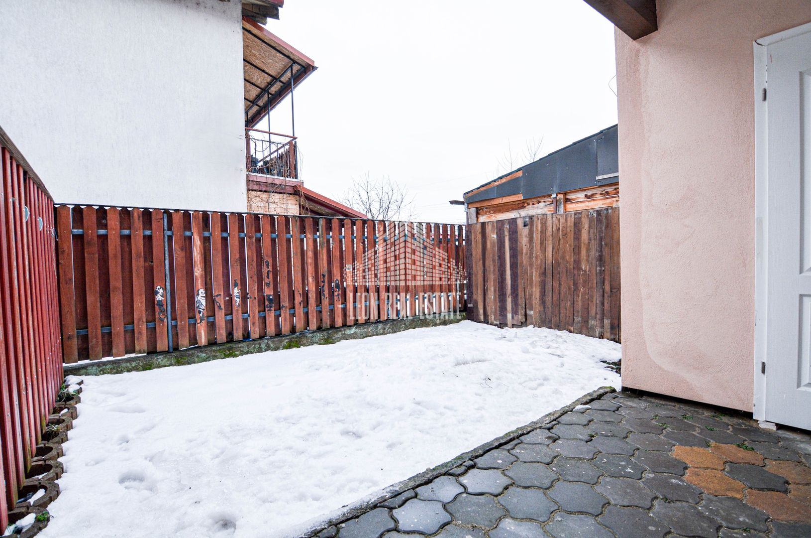 Casă înșiruită în prima parte a Florestiului, zona Stadion - Someșului - Poză 28