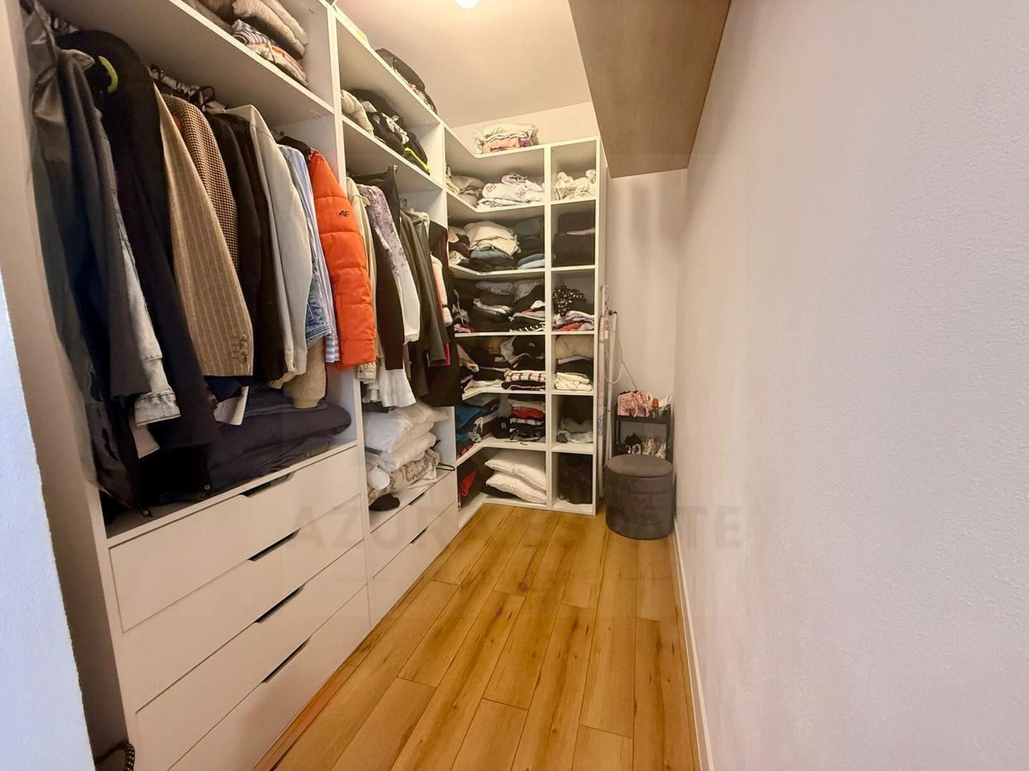 Casa individuala premium 145 mp utili pe un nivel teren 500 mp in Sadu - Poză 6