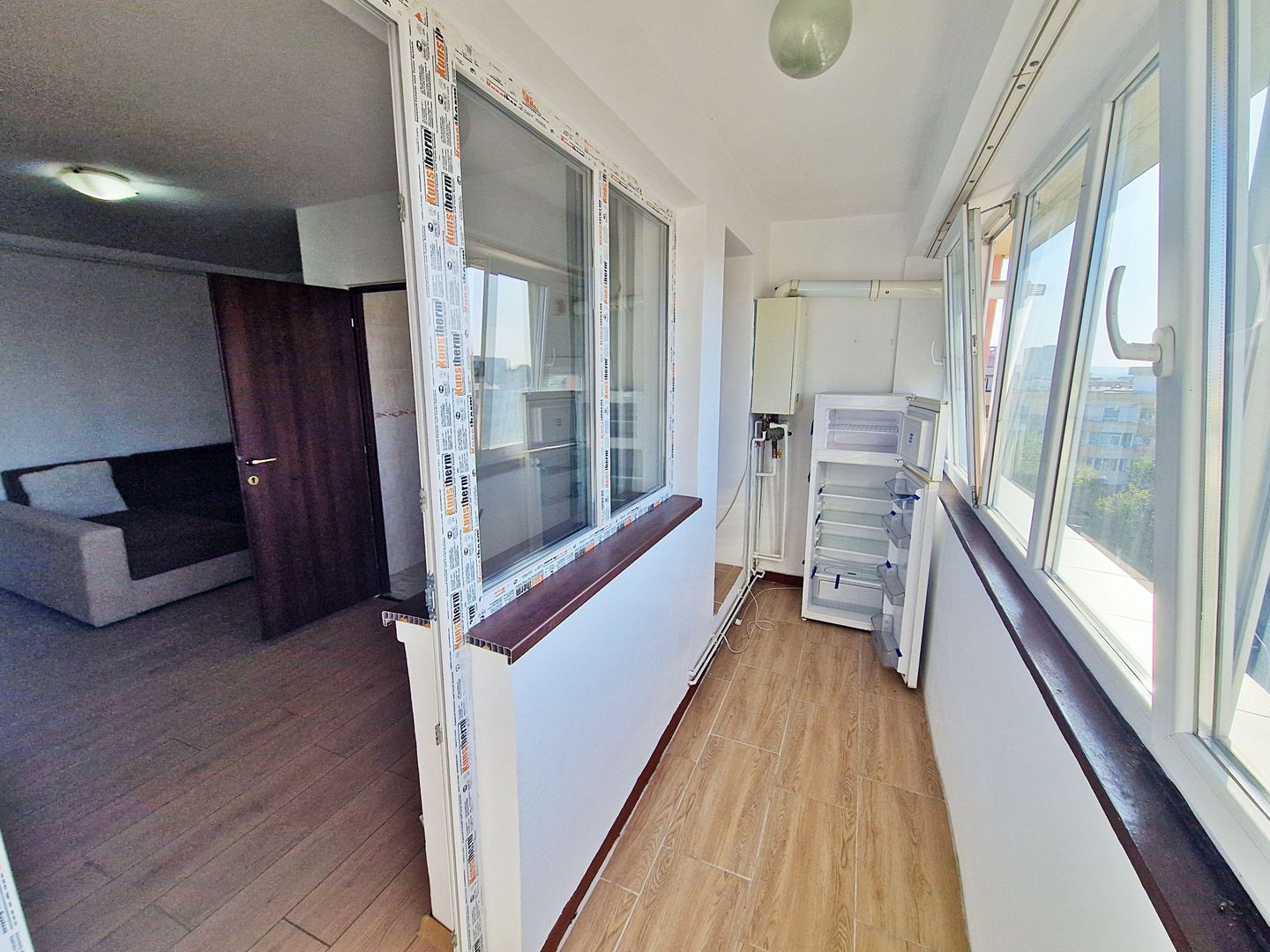 AZURA Imobiliare - Garsonieră Mobilată de Închiriat Pitești Craiovei - Poză 12