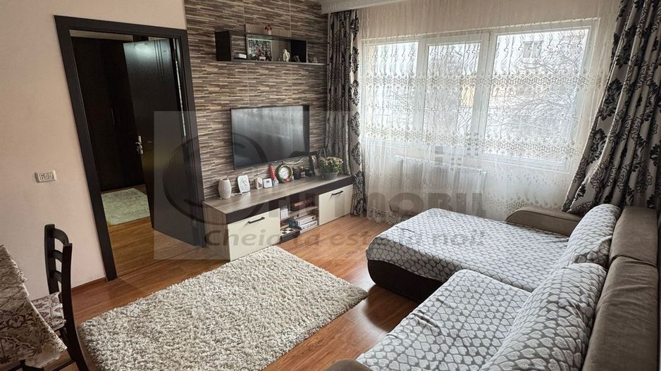 Ap 3 camere | 60mp | et. intermediar | Zona Podu Roș - 123.000E - Poză 1