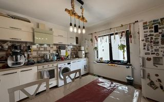 Valu lui Traian( Cod 07)  -Casă cu 3 camere (cu pod înalt amenajat) - Poză 3