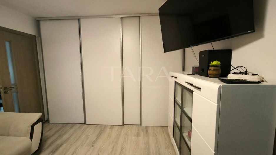 Apartament cu 3 camere, etaj intermediar, parcare inclusă. - Poză 3