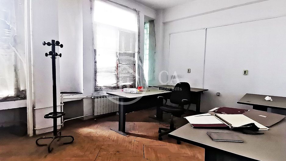 Spatiu comercial cu 15 camere de inchiriat in zona Decebal Oradea - Poză 1