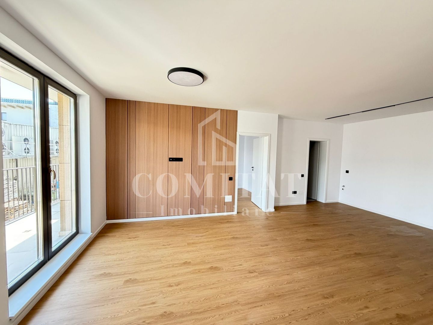Apartament la etaj intermediar | Bloc exclusivist | Eroilor - Poză 4