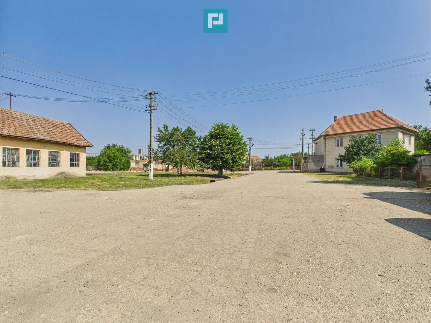 Complex industrial cu hale și teren  în Orțișoara - Poză 10