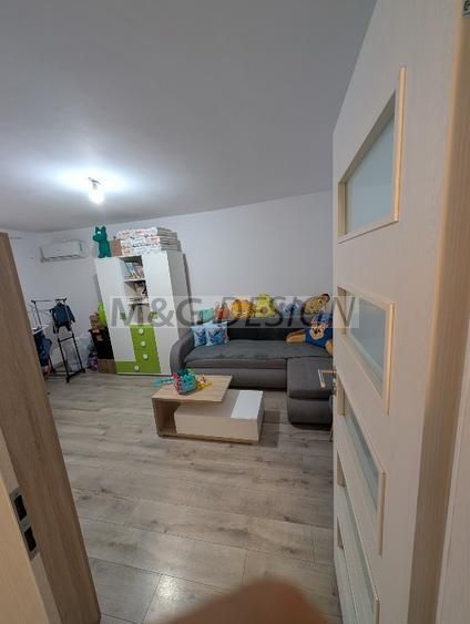 Apartament 3 camere zona Soarelui - Poză 2