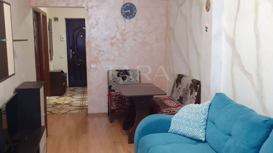 Apartament 2 camere, balcon închis, etaj 1, parcare inclusă. - Poză 1