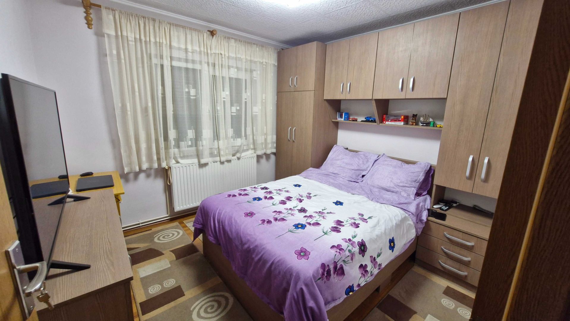 Vând apartament 3 camare - Poză 1