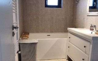 Apartament premium 73,2 mp + 2 balcoane  Etaj 1 parcare  in Șelimbăr - Poză 9