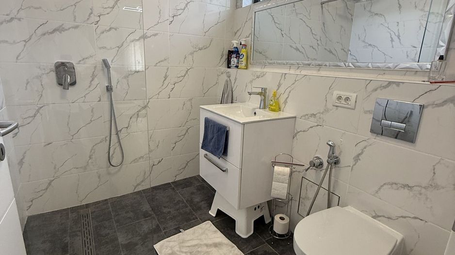 Giroc Central | Casă renovată complet | 4 camere | 2 bai - Poză 21