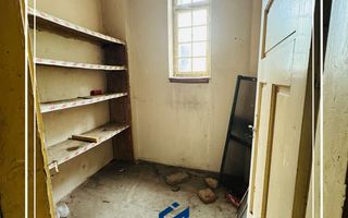 De vanzare Apartament de renovat 4 camere generoase Central Arad - Poză 7