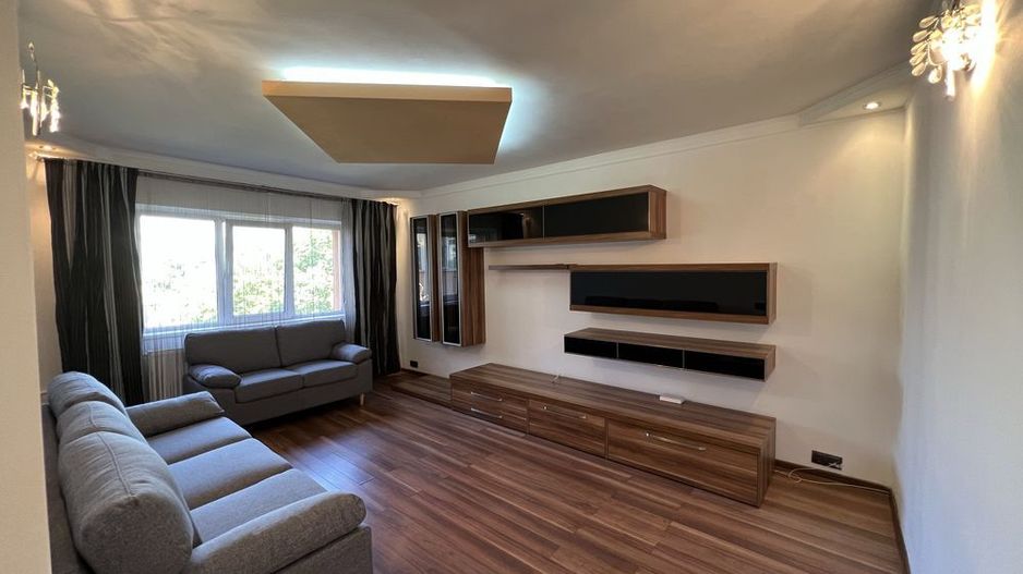 Apartament renovat 2 camere Rahova, loc parcare inclus - Poză 7