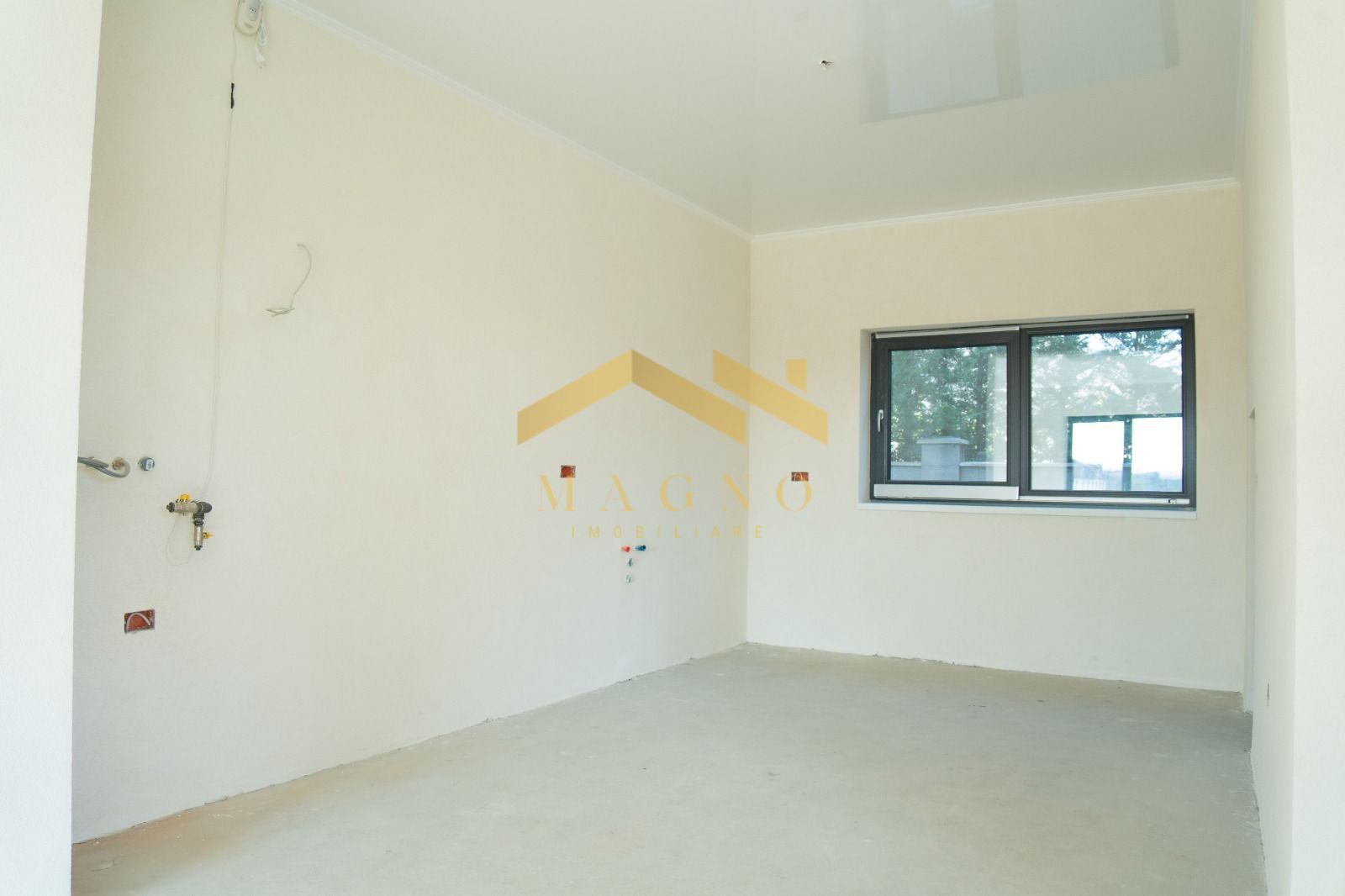 VILA noua 4 camere  + 2 locuri cu fundatie Vladimirescu zona Europa - Poză 14