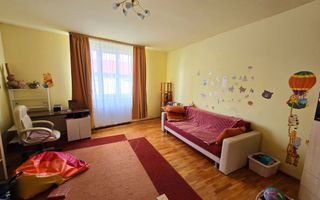 Casa de vanzare cu teren mare pe Ady Endre Aradul nou - Poză 9