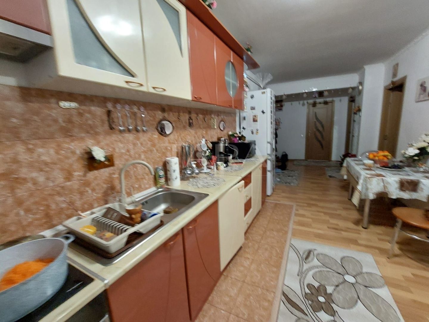 Apartament cu 3 camere de vânzare în zona Luxor - Poză 4