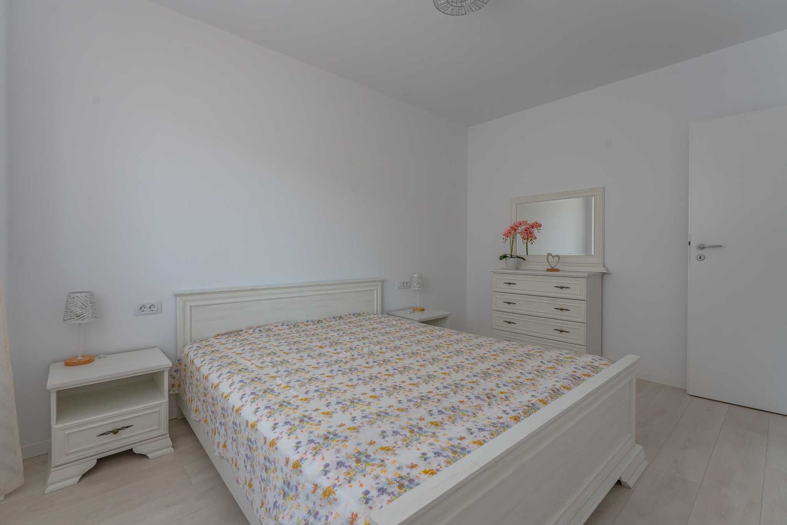 Apartament studio în cartier Noua cu loc de parcare subteran - Poză 10