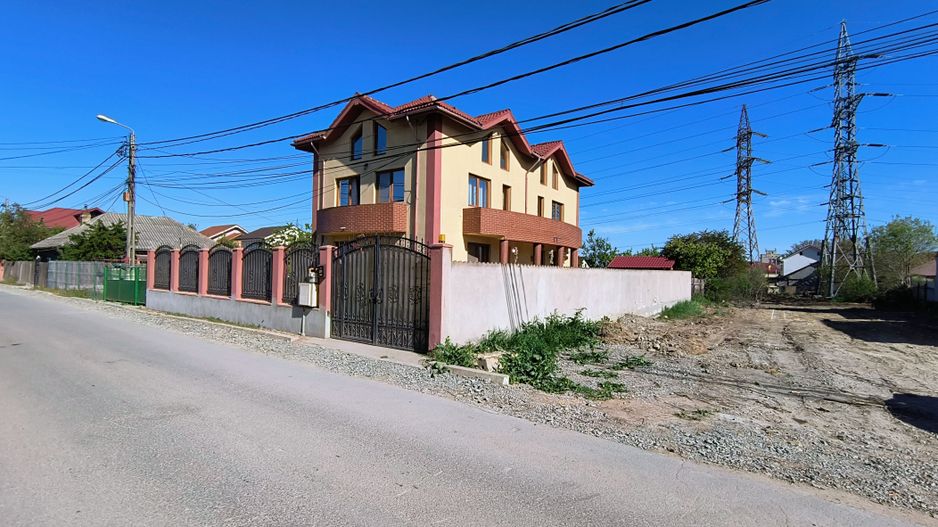 Năvodari | Casă spațioasă cu teren mare - Poză 36