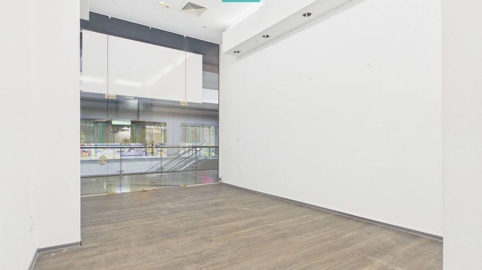 Spațiu comercial/de birouri/showroom în Arad - Poză 2