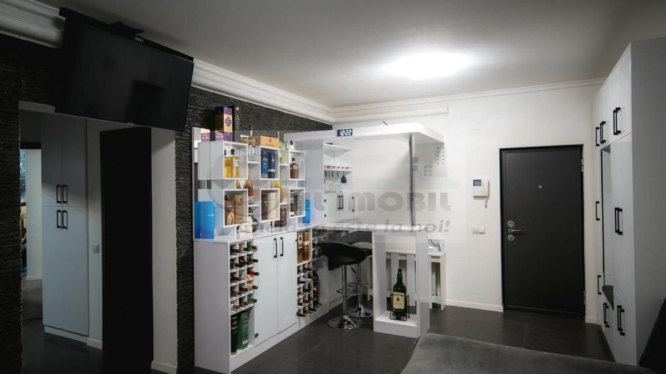 Ap 3 cam, D,74,36 mp, et.2 - Copou – mobilat si utilat 249,900 € - Poză 2