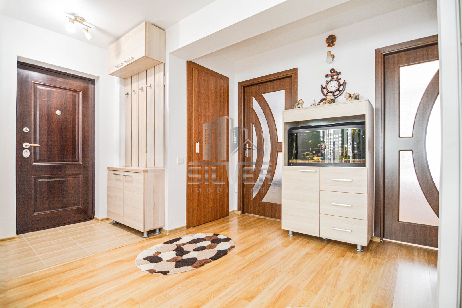 Apartament 3 camere finisat, cu parcare, zona Centrala Floresti - Poză 5