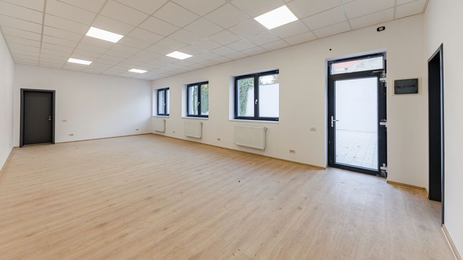 Prima inchiriere - Spatiu birouri 70 mp | Grup sanitar&Zona Chicineta - Poză 4