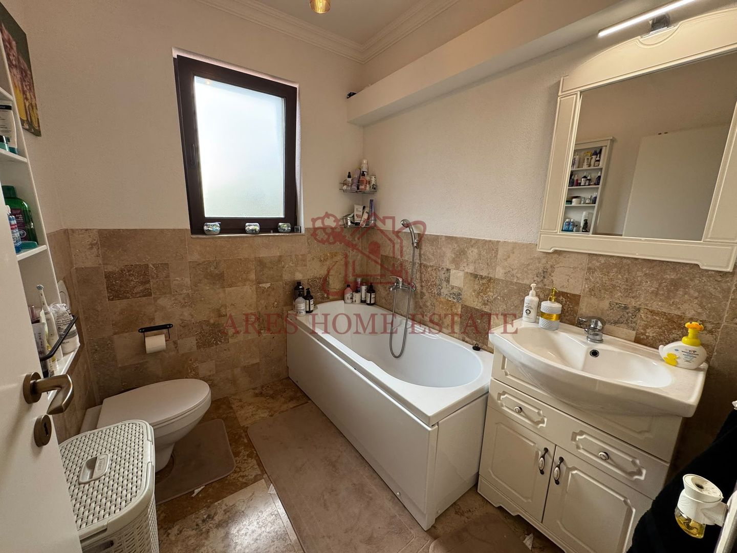 Casa 4 dormitoare, 3 bai, bucatarie inchisa si gradina – Bogdanestilor - Poză 22