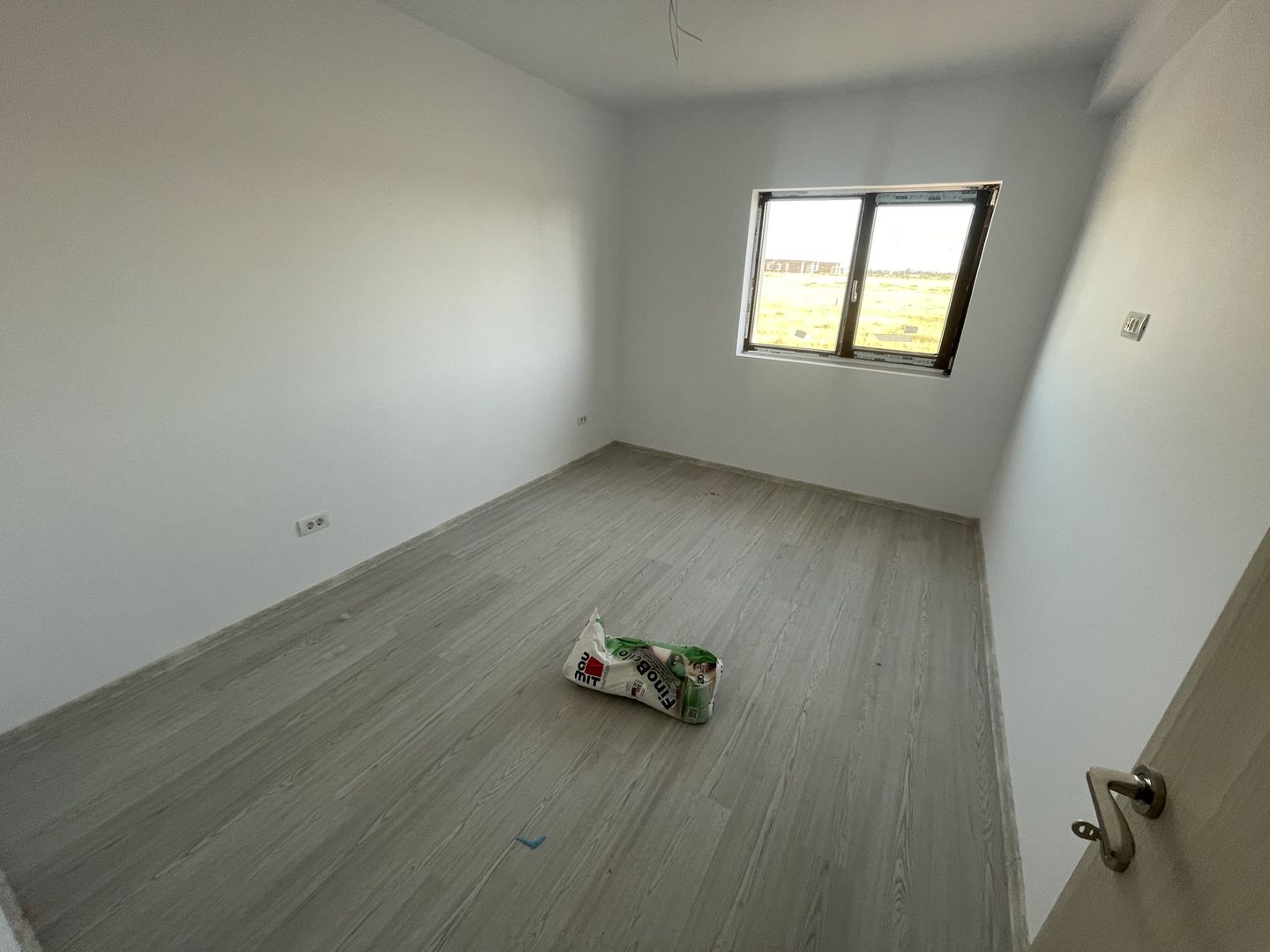 Giroc-Bld. Aviatiei | 5 camere | 3 bai | Bucatarie inchisa - Poză 11