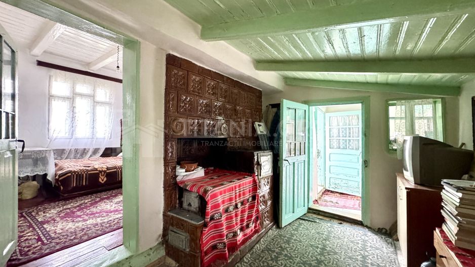 Casa 3 camere+anexe, teren 2400 mp, Damienesti Bacău - Poză 4