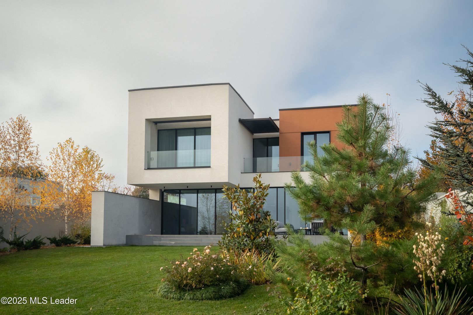 Smart-Home nZEB spectaculoasa Bucuresti Sector1 cu deschidere lac - Poză 4