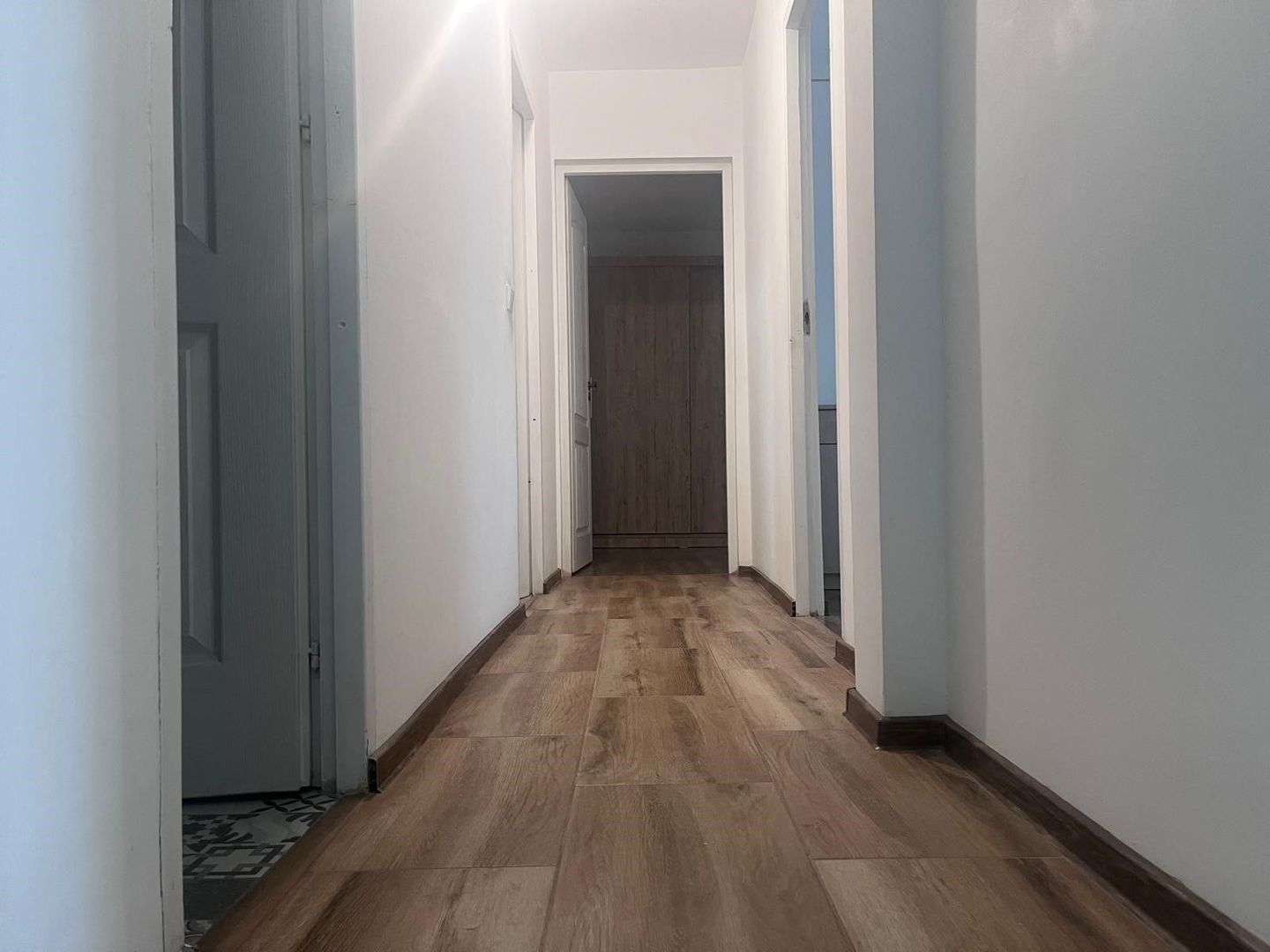 Decomandat! Inchiriere apartament cu 3 camere in Targoviste- micro 4! - Poză 6