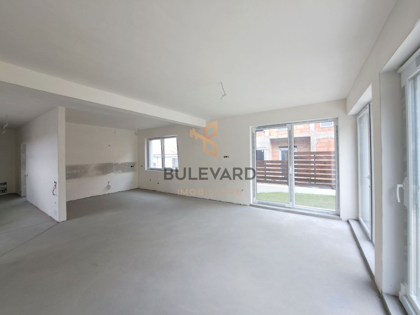 Casa individuala situata la 3 km de centrul orasului! - Poză 8