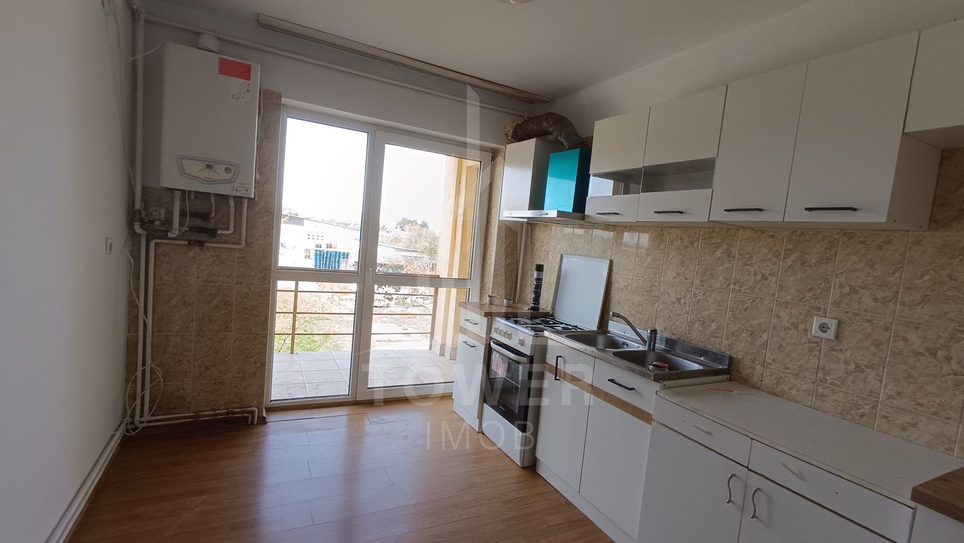 Apartament 3 camere decomandat - Poză 3