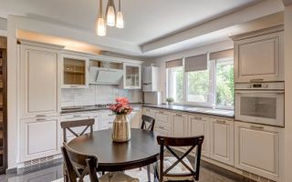 Vila 3 camere in Cosmopolis, mobilata si utilata - Poză 15