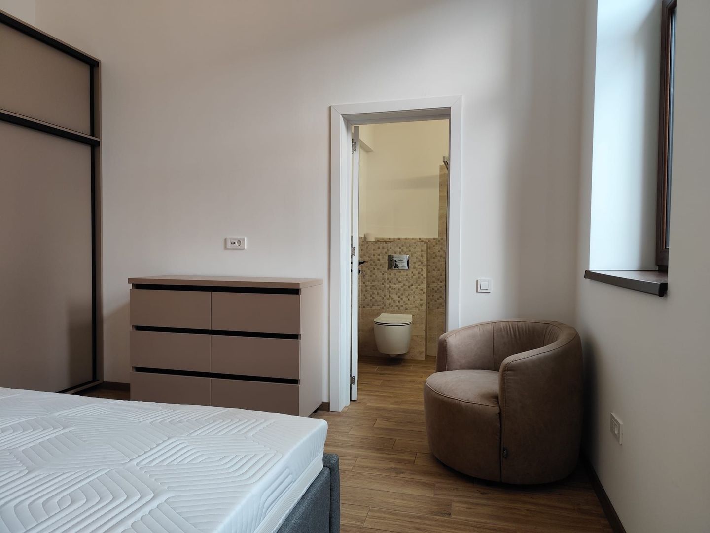 Vanzare | proprietate ultracentrala | studio + ap.2 camere | Oradea - Poză 17