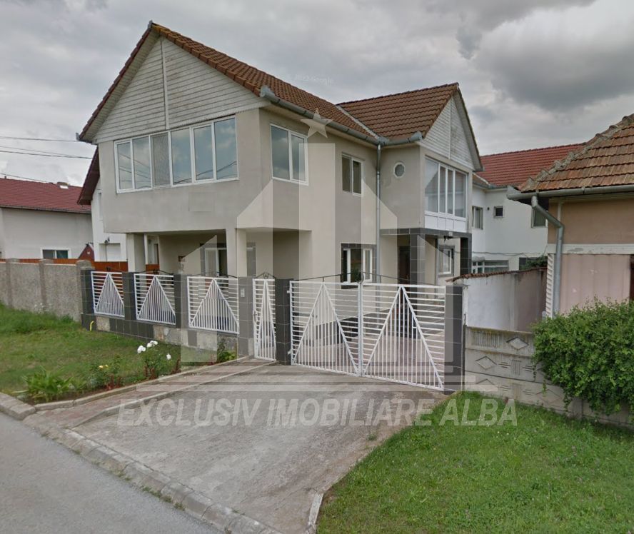 Casa de vanzare zona Schit - Poză 1