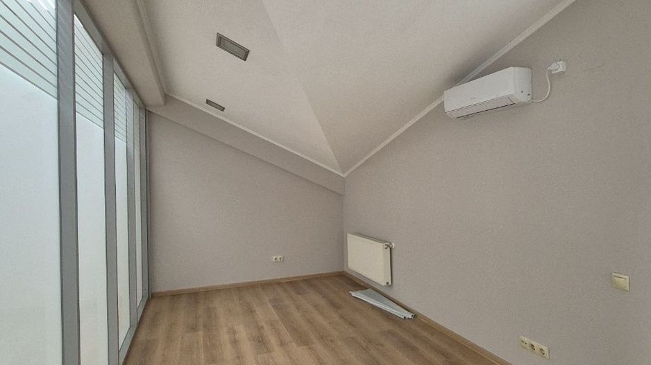 Spațiu comercial cu 6 camere de închiriat în Centru, Chișinău - Poză 10
