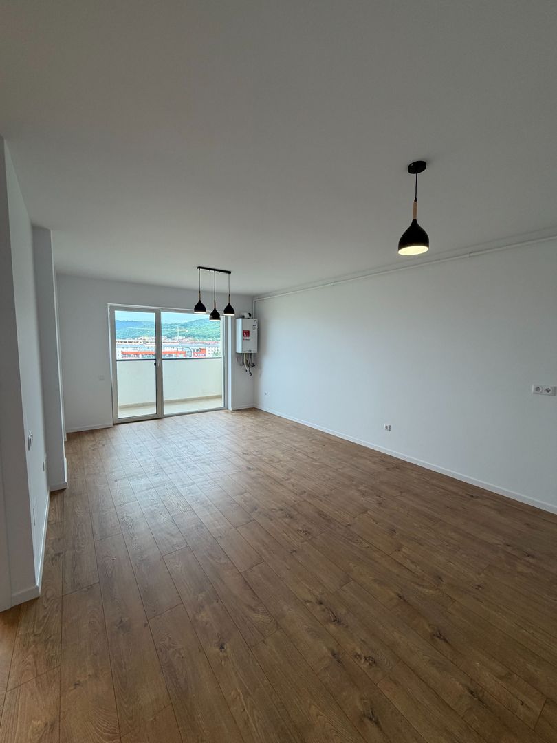 Apartament două camere, finisat nou, zona Eroilor - Poză 1