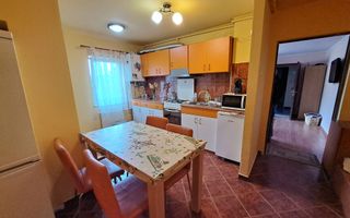 Apartament 3 camere zona centrala 66 m² - Poză 6