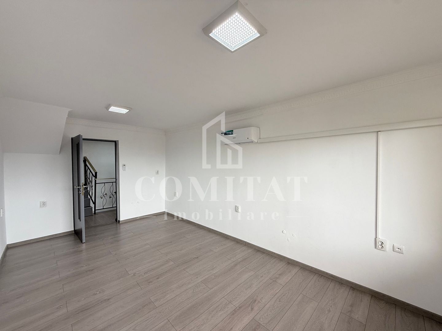 Clădire pentru sediu de firmă | Garaj 3–4 mașini | Titulescu - Poză 8