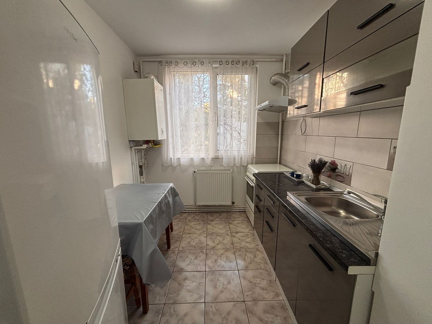 Apartament 2 camere semidecomandat – Tiglina 1, etaj 1 - Poză 4